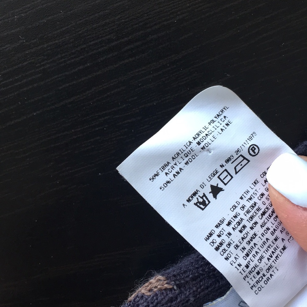 Authentic Versace scarf - Picture 3 of 3